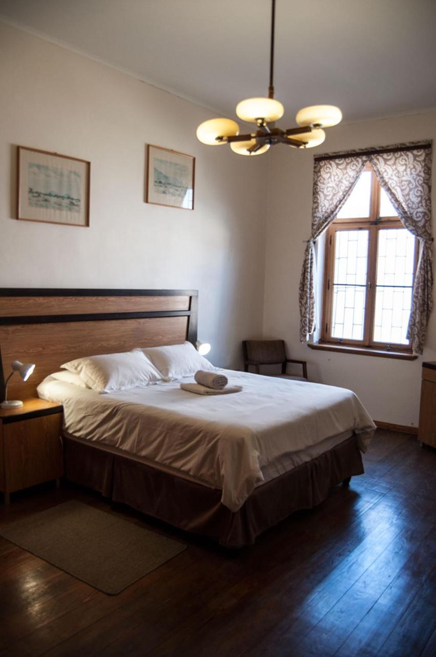 Historical Guesthouse - Self Catering Apartments Lüderitz 外观 照片