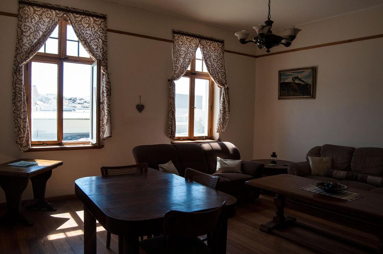 Historical Guesthouse - Self Catering Apartments Lüderitz 外观 照片