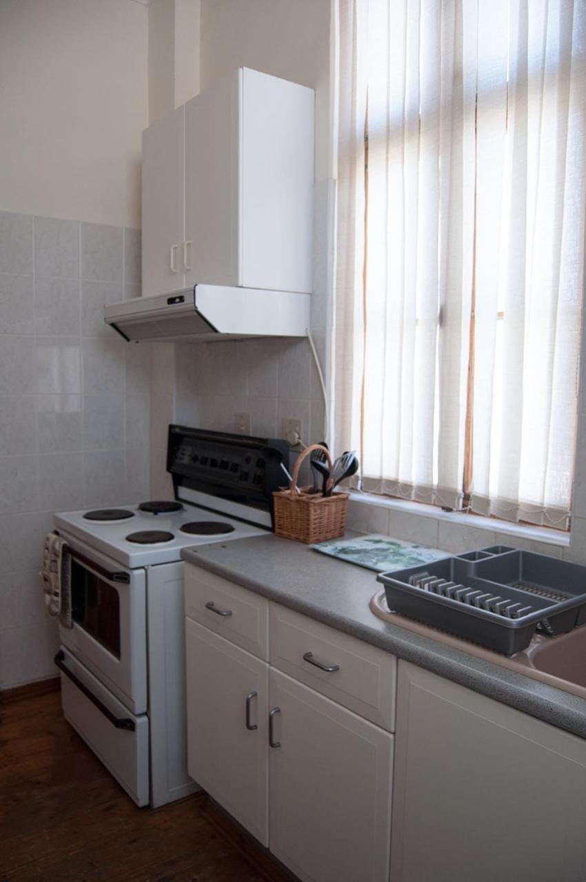 Historical Guesthouse - Self Catering Apartments Lüderitz 外观 照片